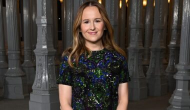 Quién es Ewa Juszkiewicz, la artista de los retratos sin rostro que cuestiona los estándares de género y ha colaborado con firmas como Louis Vuitton