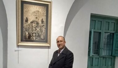 La pintura a la aguja de José Manuel Ayllón en la que laten las devociones, reunida en una exposición en Córdoba