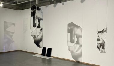 'Contenido sensible', una exposición que invita a repensar la fotografía desde la luz y la materialidad