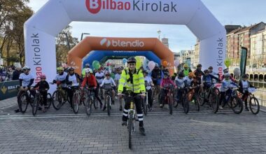 La DYA reúne a tres mil ciclistas y patinadores en Bilbao