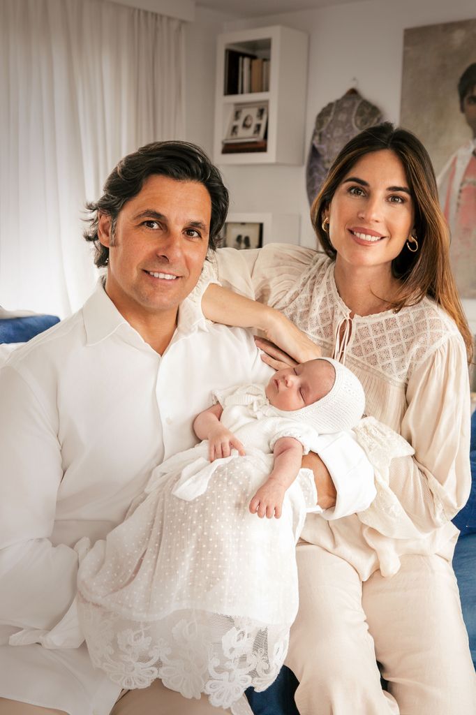 Francisco Rivera y Lourdes Montes con su bebé Nicolás