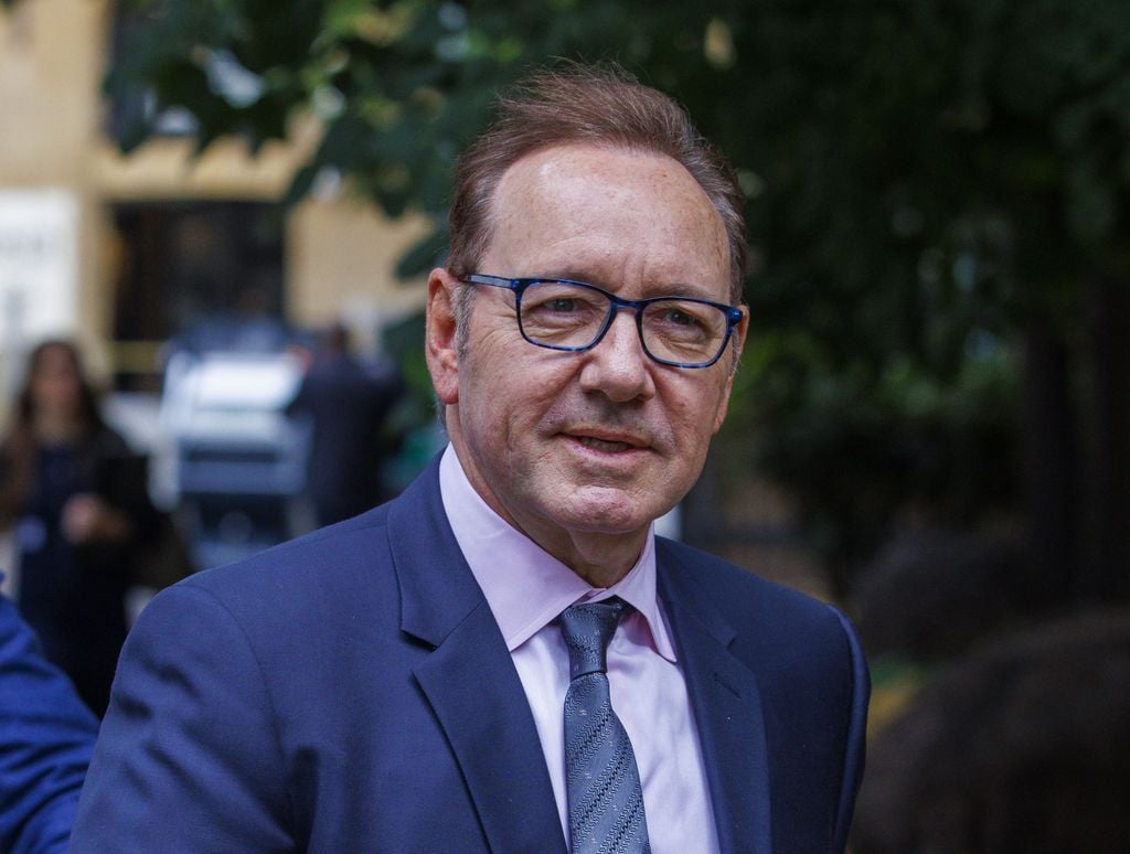 Kevin Spacey, llegando a su juicio penal en 2023