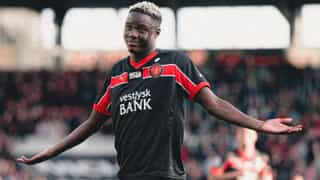 Sigue imparable y el Betis guarda su nombre para la delantera 