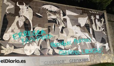 Amanece con pintadas el mural del 'Guernica' de Picasso en el día del perdón de Alemania por el bombardeo nazi