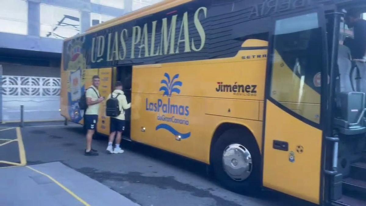 Salida de los jugadores de la UD Las Palmas a Siete Palmas para jugar ante el Albacete