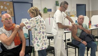 Fin de semana de vacunación extraordinaria contra la gripe para mayores de 60 en el Marcide - La Voz de Galicia