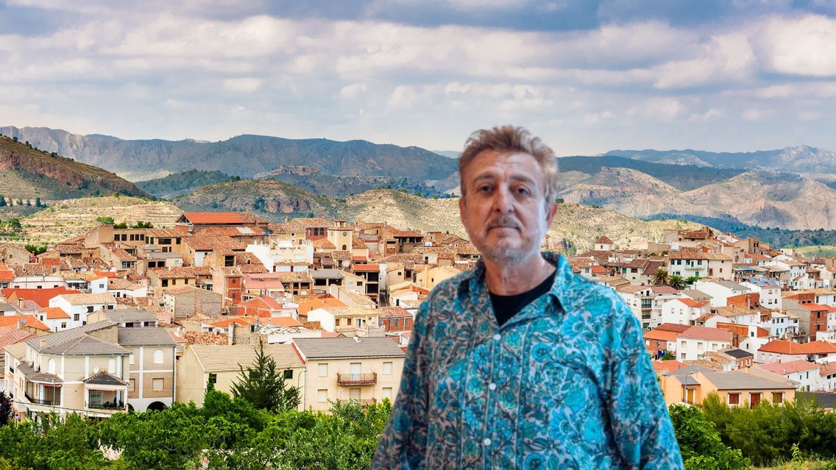 El pueblo de Albacete donde creció el cantante Manolo García: su refugio entre montañas y recuerdos
