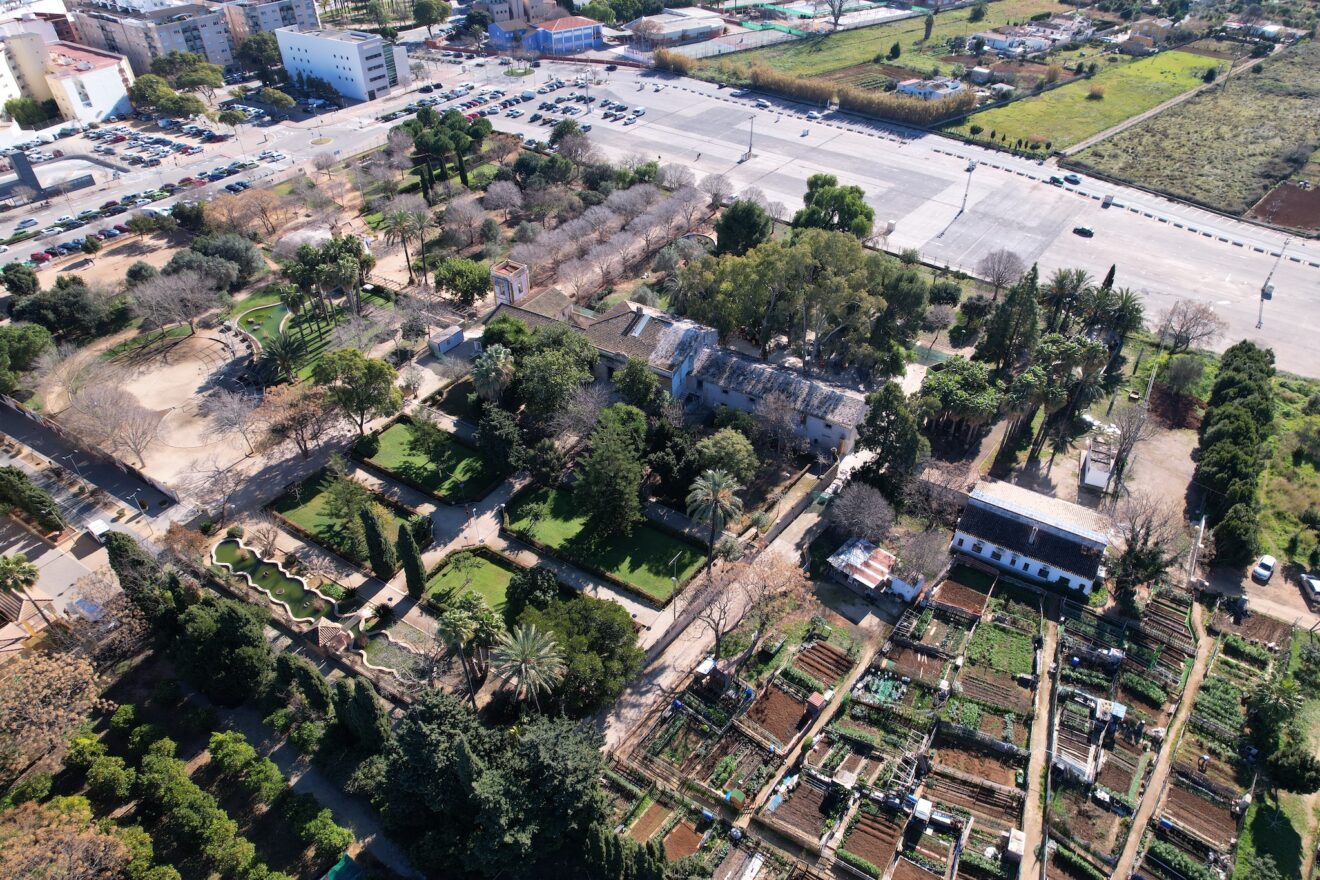 Imagen: Foto aérea de la casa de Torrecremada, primera sede universitaria de Dénia