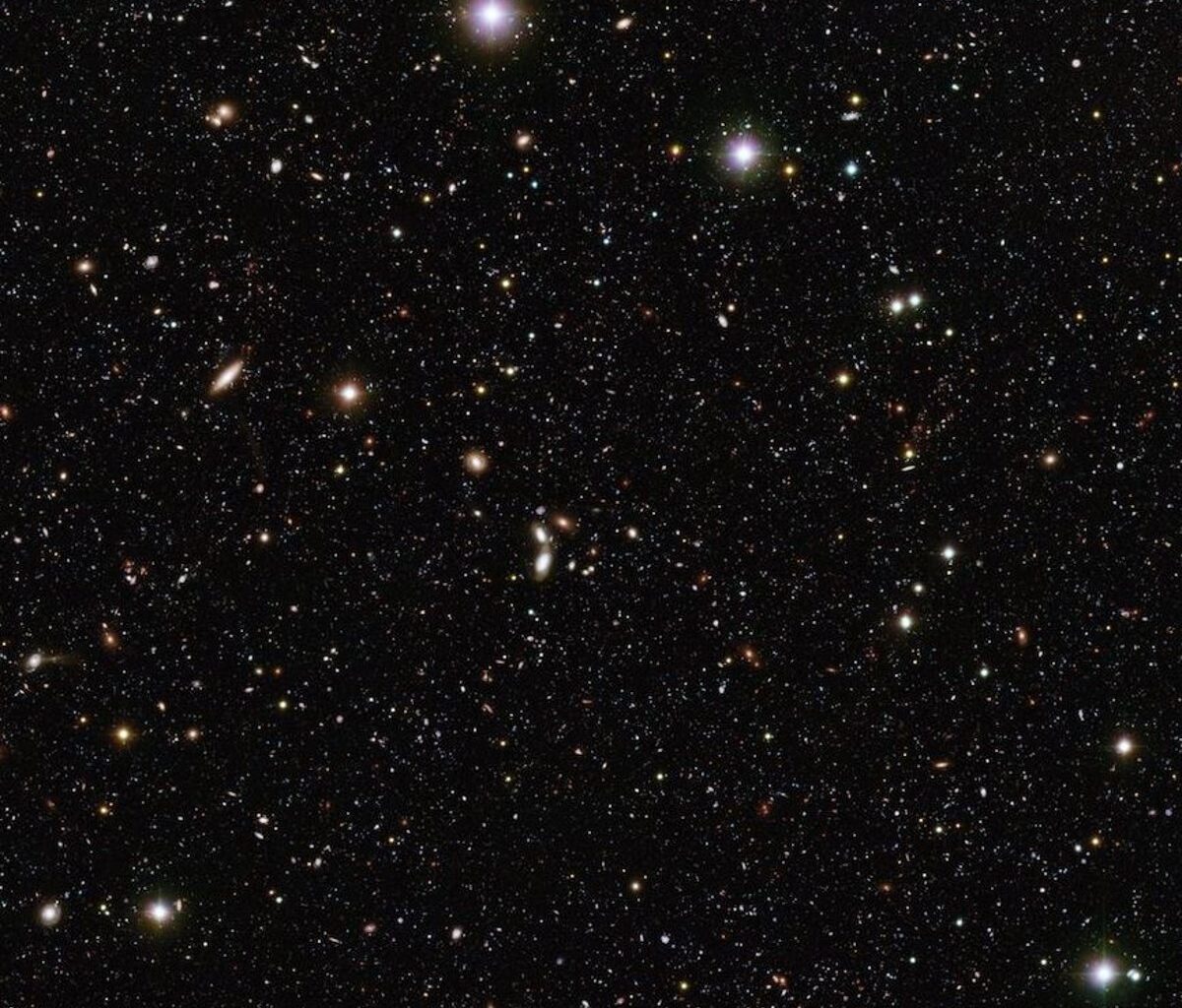 La expansión del universo ahora se está ralentizando, no acelerando