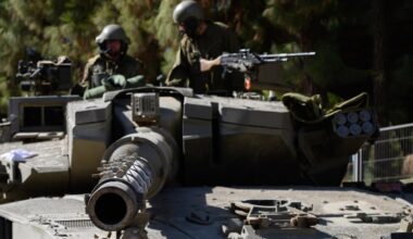 Un carro de combate israelí dispara contra 'cascos azules' de la FINUL en el sur de Líbano