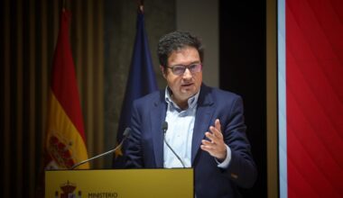 "Lo que ocurra tiene que ser siempre con acuerdo de los sindicatos"