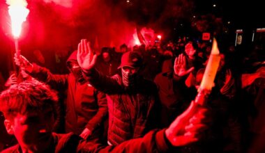 Unas 700 personas convocadas por Falange marchan en Madrid contra el régimen "genocida" del 78