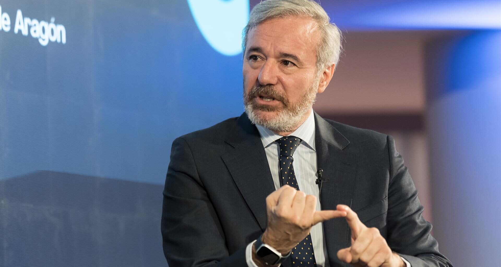 Jorge Azcón decreta el uso obligatorio de mascarillas en centros de salud para combatir la gripe en 2025