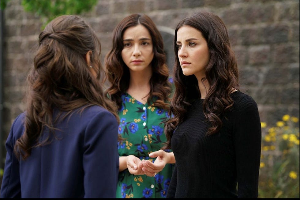 oyku gurman fugitiva irem helvacioglu