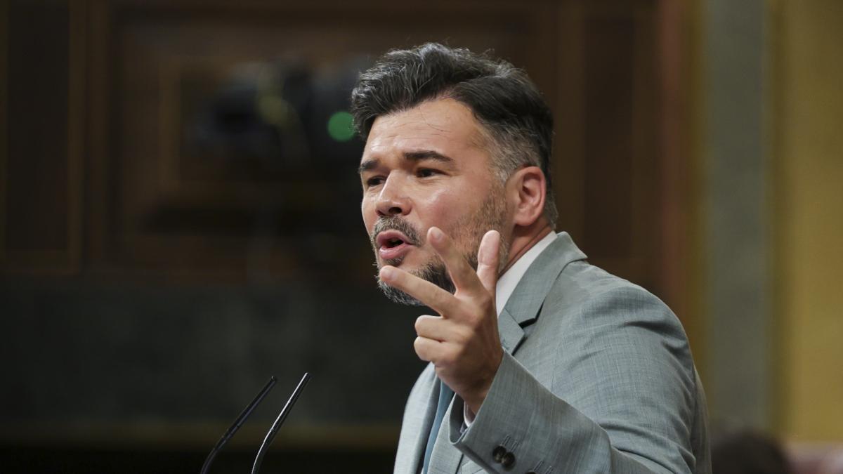 Gabriel Rufián es tajante con aquellos que dicen que el bloqueo de Junts no afectará a Cataluña o los catalanes