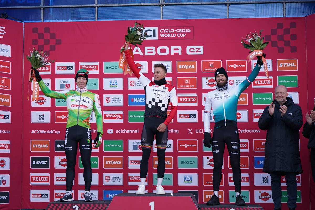 Podio élite masculino. Imagen: UCI