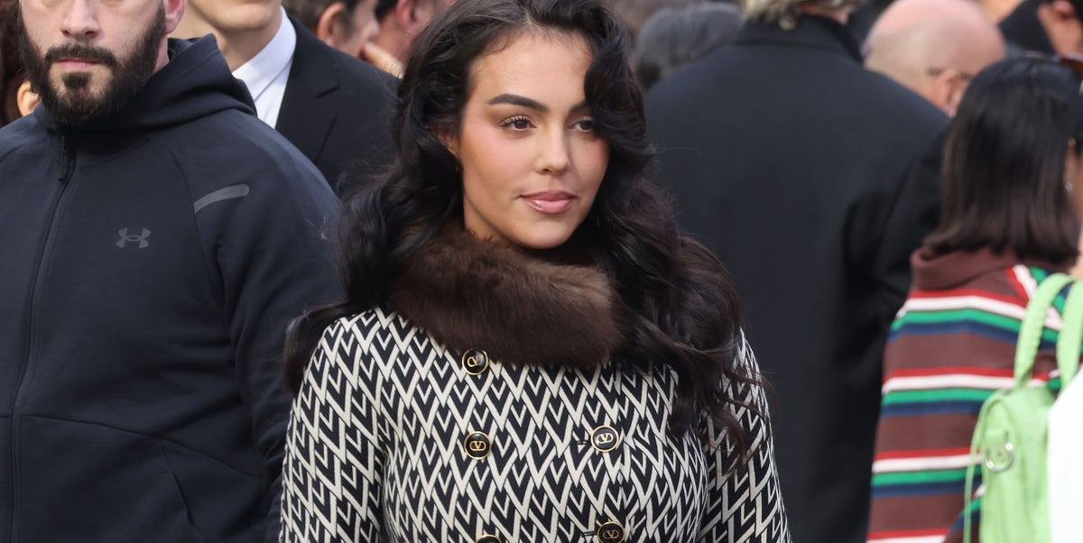 Georgina marca estilo con abrigo de pelo y falda de Gucci en la Casa Blanca