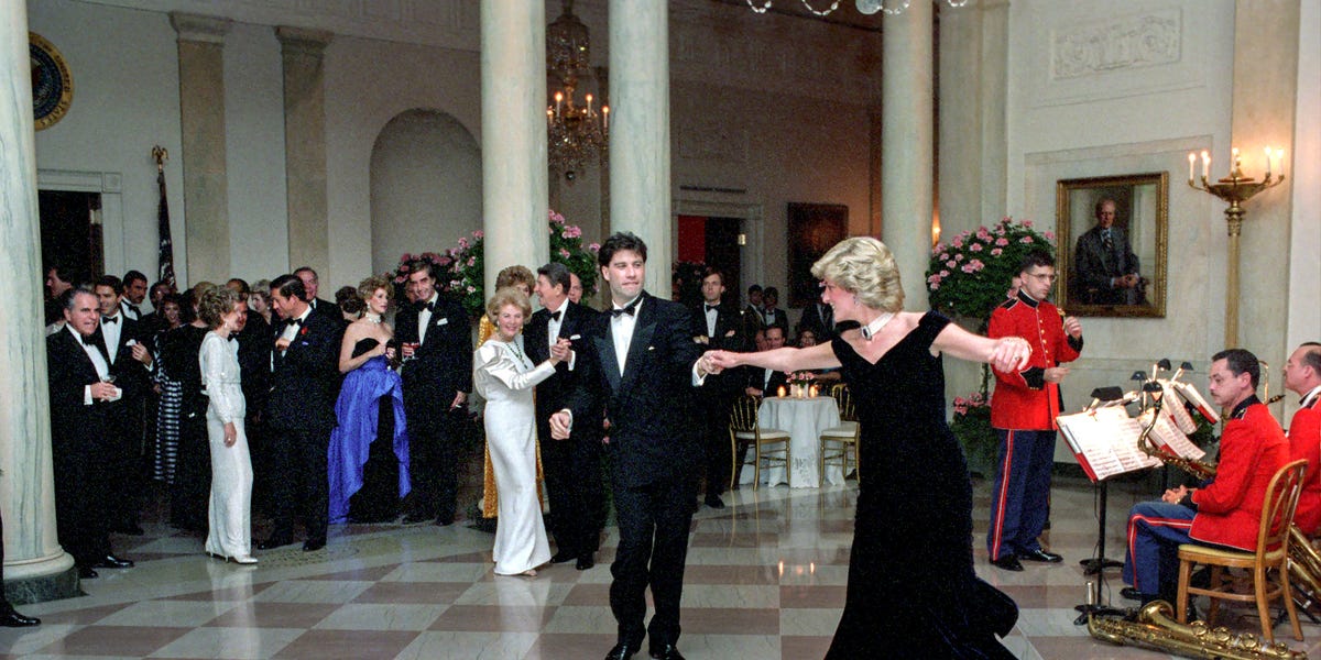 la noche de "cuento de hadas" en la que la princesa rompió el protocolo con un vestido de terciopelo