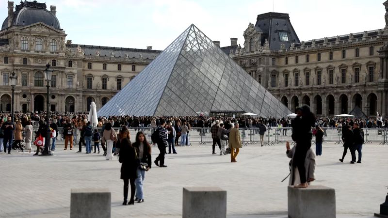 El Museo del Louvre aumentará un 45 % el precio de la entrada para visitantes no europeos