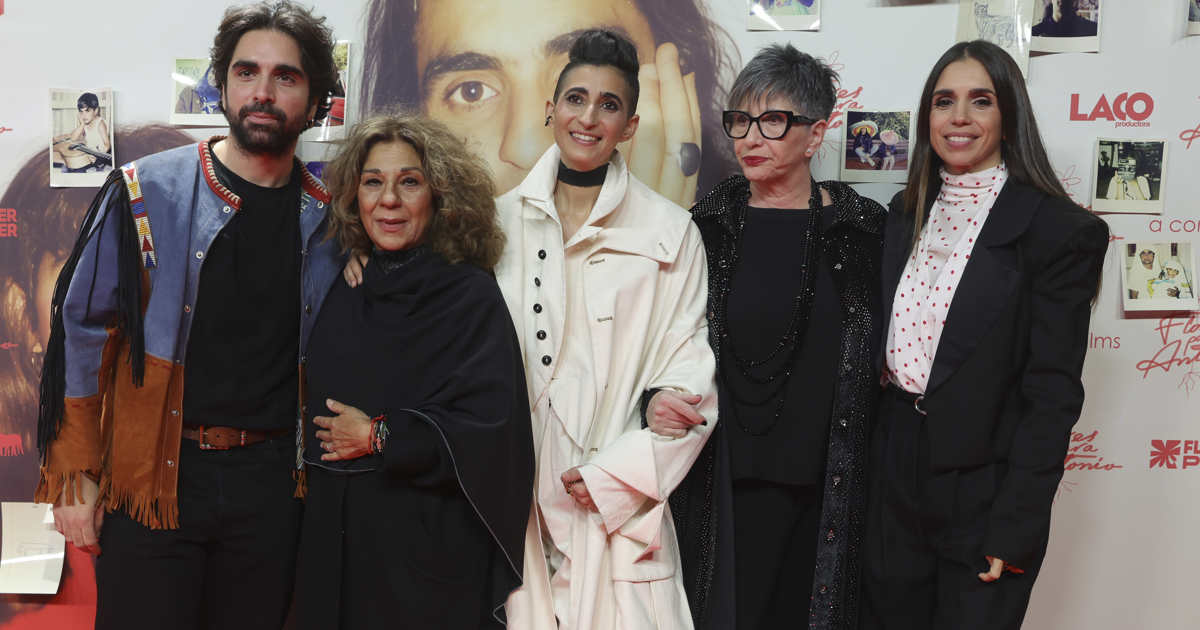 cónclave en el estreno del documental sobre Antonio Flores