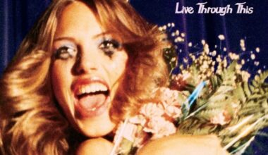Quién aparece en la portada de Live Through This de Hole