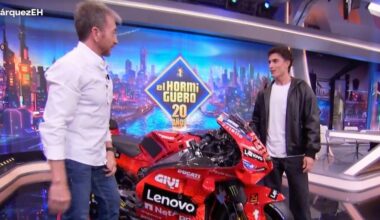 Marc Márquez aparece con su moto en 'El Hormiguero' y deja alucinado a Pablo Motos con lo que le enseña: «¿Qué me estás contando?»