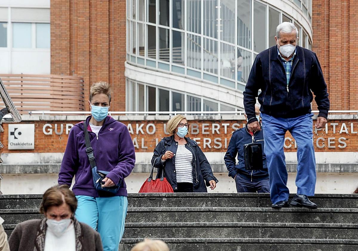 La gripe rescata el debate sobre las mascarillas en los hospitales
