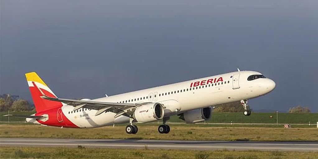 Iberia Express lanza billetes desde 23 euros por el Black Friday: destinos, cómo comprarlos y condiciones - ABC
