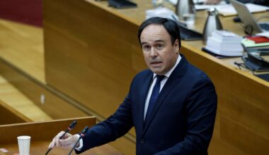 culpa al Gobierno por la DANA y lanza guiños a Vox en su investidura