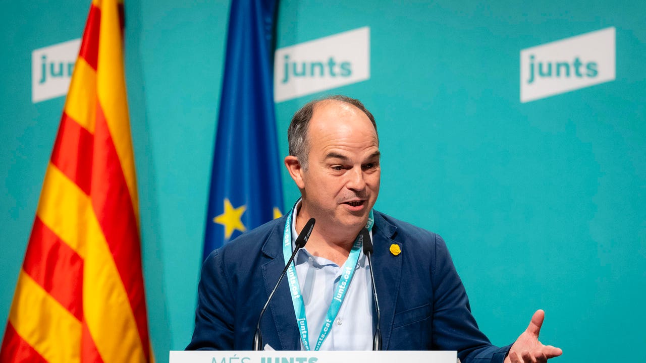 "No debe pedir ayuda a los empresarios catalanes, sino perdón"