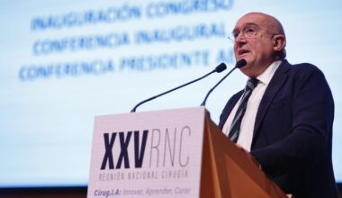 El alcalde participa en la inauguración del XXV Encuentro Nacional de Cirugía, celebrado en Valladolid