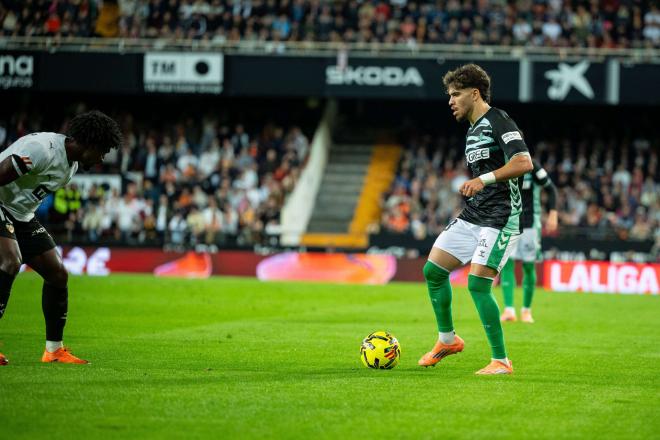 Ez Abde, ante el Valencia (Foto: Cordonpress)