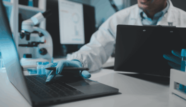 Hackathon Salud impulsa soluciones digitales con IA para mejorar la comunicación médico paciente