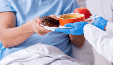 La desnutrición relacionada con la enfermedad afecta al 40 de los pacientes mayores hospitalizados