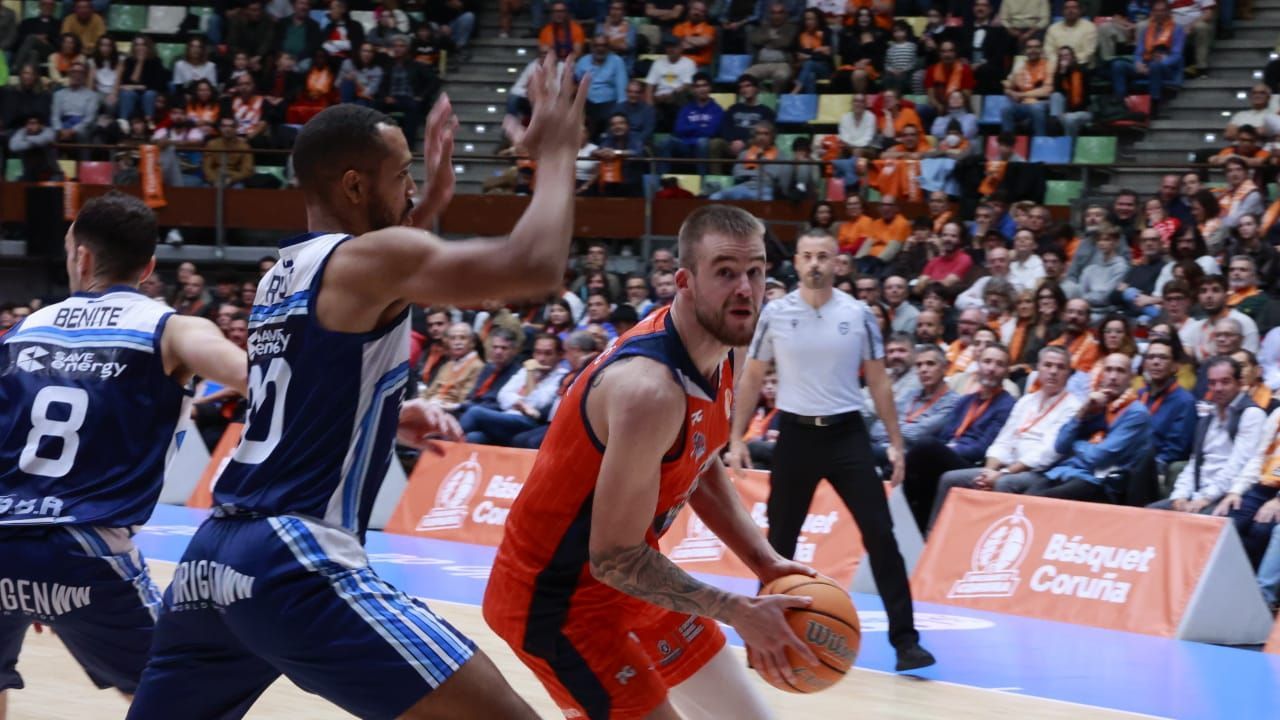 Recital del mejor Leyma Básquet Coruña a costa de un Fuenlabrada desaparecido (101-75) - La Voz de Galicia