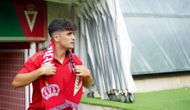 Jorge Mier, canterano del Real Oviedo: «Sigo recordando esa adrenalina que sentí cuando debuté ante el Cádiz»