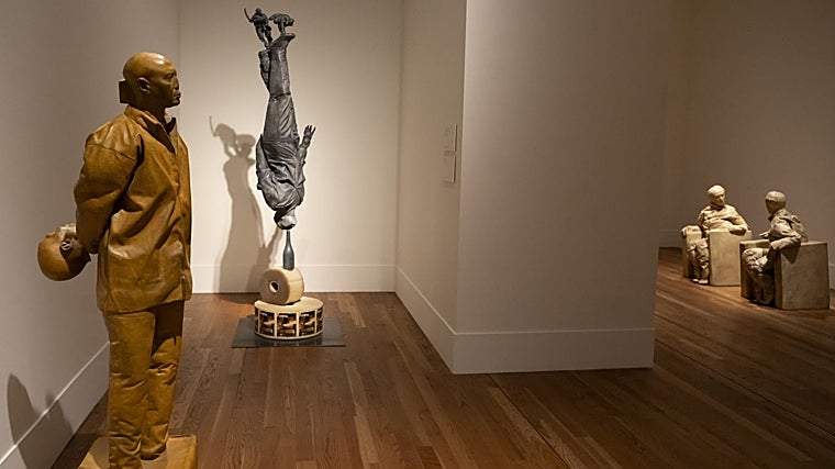 Esculturas de Juan Muñoz, en la sala C del edificio Jerónimos del Prado