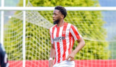 El Sporting sondea el mercado de defensas y abriría la puerta a Kembo para salir cedido - La Voz de Asturias