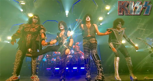 KISS publican varios vídeos para su caja de “Alive!”. Reunión de ANGRA. FIREWIND con nuevo sello. Reedición de TOXIK.