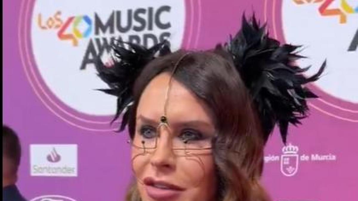 Preguntan a Karla Sofía Gascón sobre la boda de Selena Gómez y su respuesta arrasa por su sinceridad