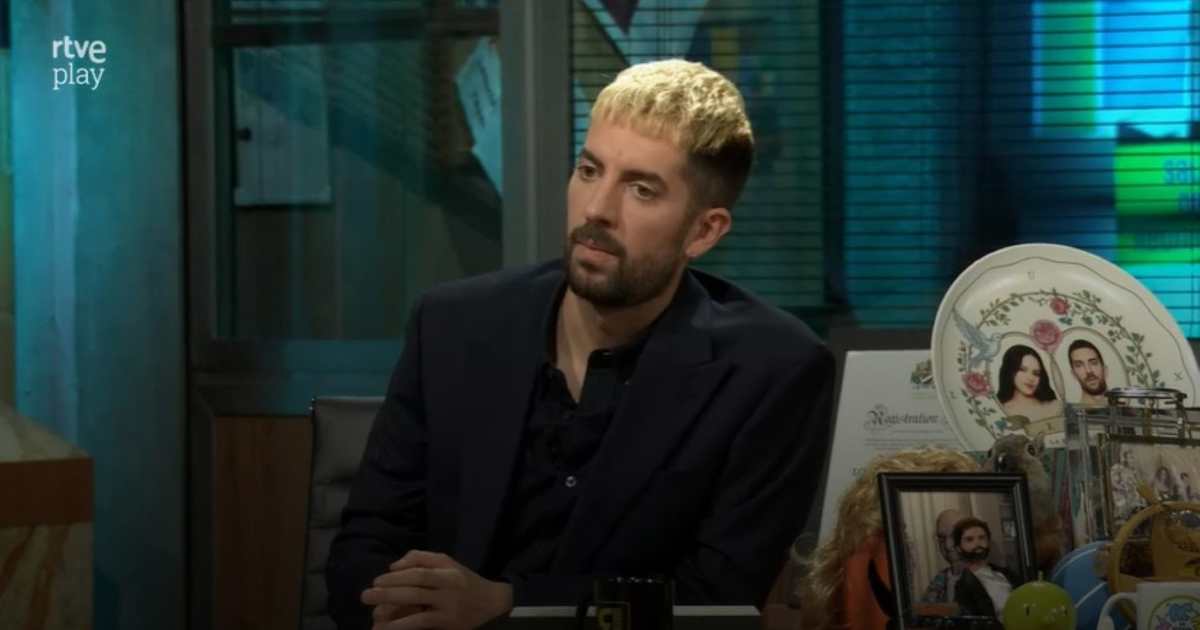 "Me lo dio él y yo te lo regalo a ti"