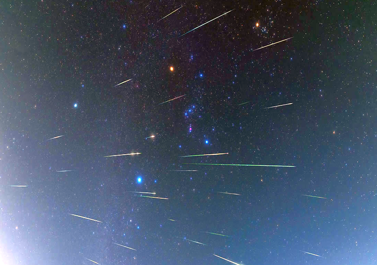 ¿Estás preparado para ver la lluvia de meteoros de la Leónidas 2025? Su pico de actividad se alcanzará pronto