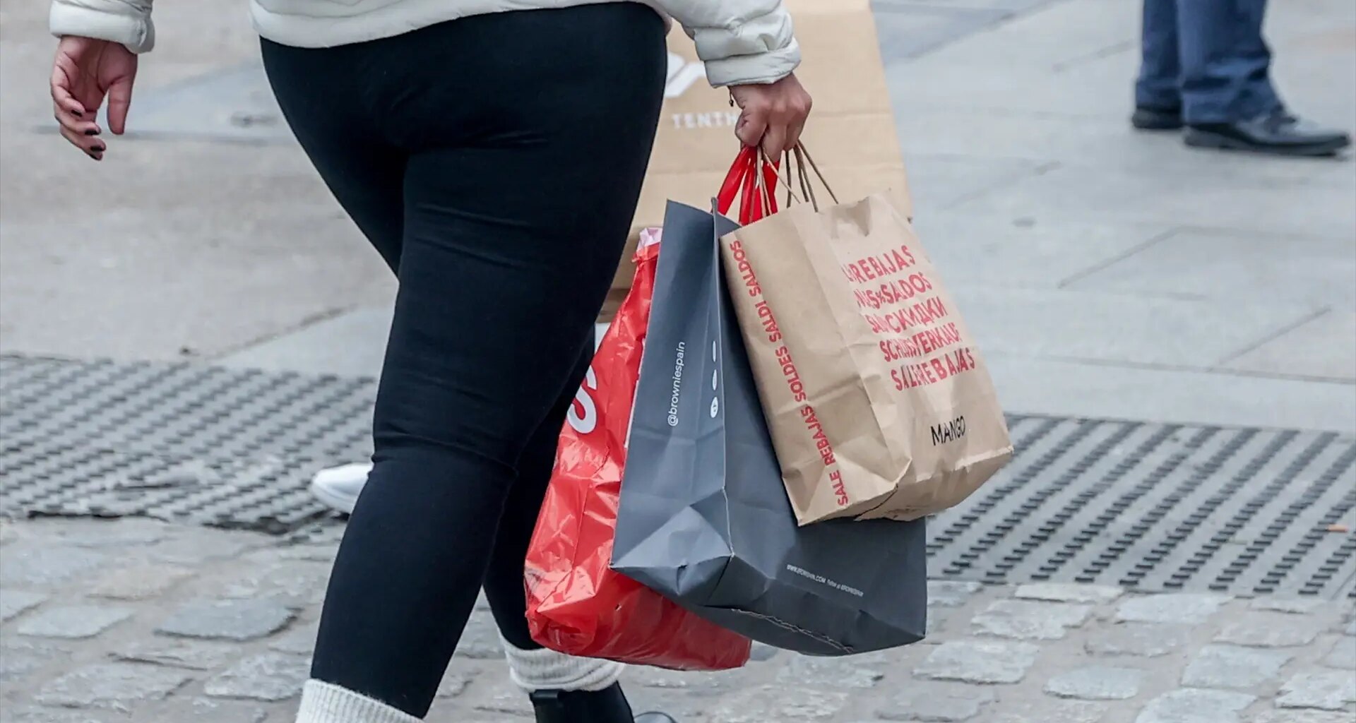 cuándo empiezan los descuentos en Mango, El Corte Inglés y otras firmas de moda