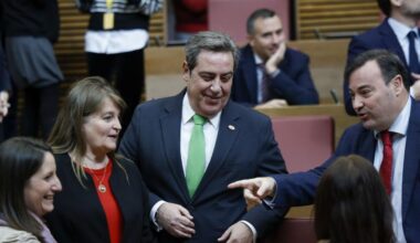 Vox pide más «compromisos» a Pérez Llorca para apoyar su investidura