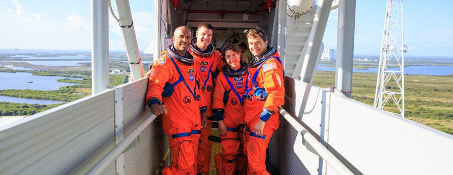 La Nasa anuncia para principios de 2026 el vuelo de Artemisa II alrededor de la Luna con cuatro astronautas