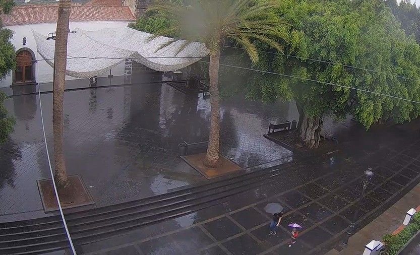 La borrasca Claudia llega a Canarias, en directo: última hora de las lluvias, inundaciones y suspensión de ... - Canarias7