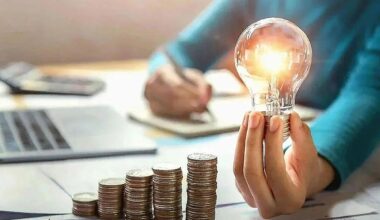 El precio de la luz se deshincha este domingo y desciende hasta una media de 75 euros/MWh: las horas más baratas para usar los electrodomésticos