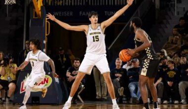 Dobles figuras para Aday Mara en un plácido debut con su nuevo equipo