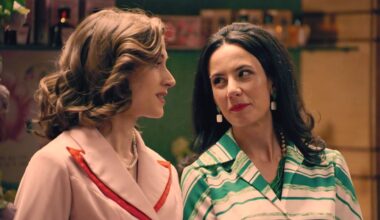 Cloe y Marta celebran el éxito de los nuevos uniformes