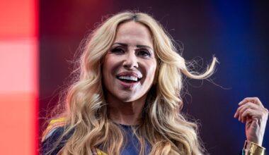 La manía de Marta Sánchez cuando viaja en avión: "Limpio hasta el espejo"